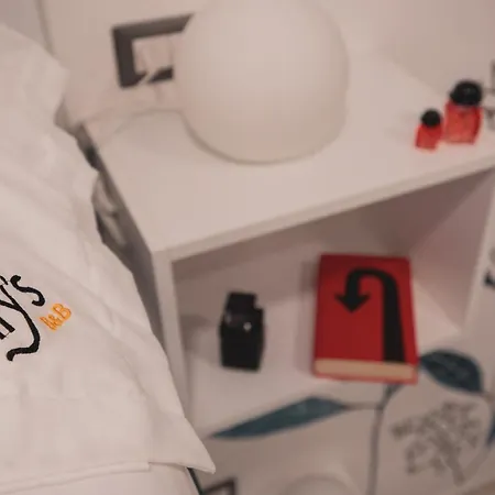 Elly's Bed and breakfast Portici